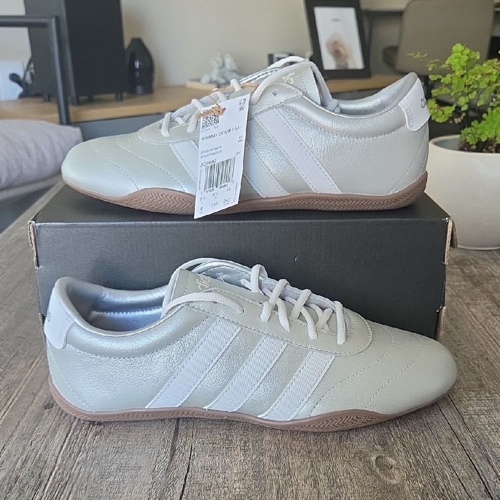 NWT Adidas Women's Grand Court Lo 'Silver Metallic Gum' Shoes JQ9682 - Picture 2 of 9